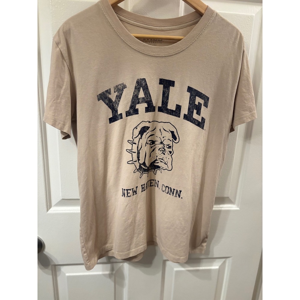 Yale University Bulldog Graphic T-Shirt Tan New Haven Conn Collegiate Tee